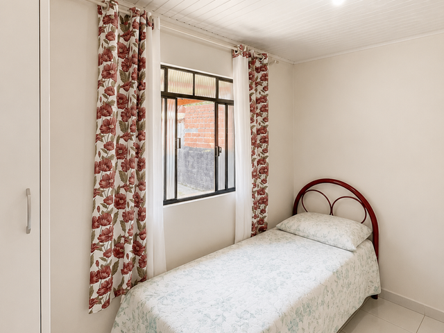 Casa com 50m² 2 quartos e 1 banheiro, à venda, no bairro Neves em Ponta Grossa