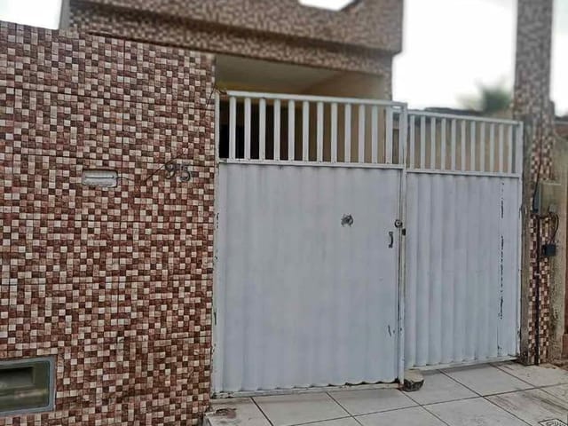 Casa 1 quarto e 1 banheiro, à venda, no bairro Centro em Campos dos Goytacazes