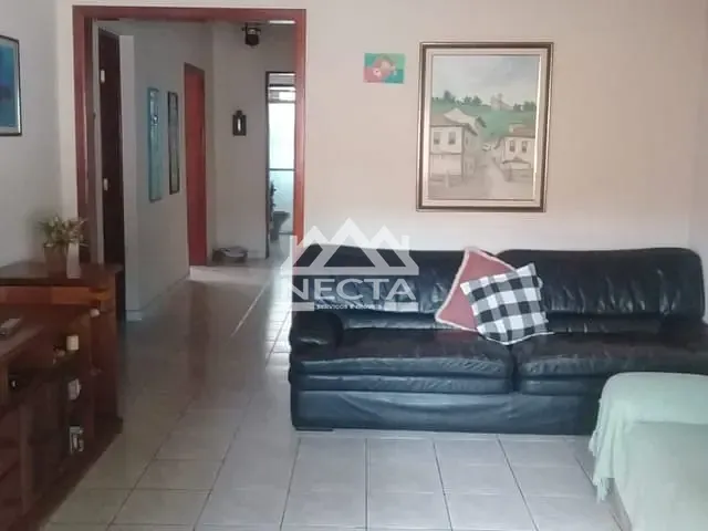 Casa com 254m² 5 quartos e 3 banheiros, à venda, no bairro Porto Grande em São Sebastião