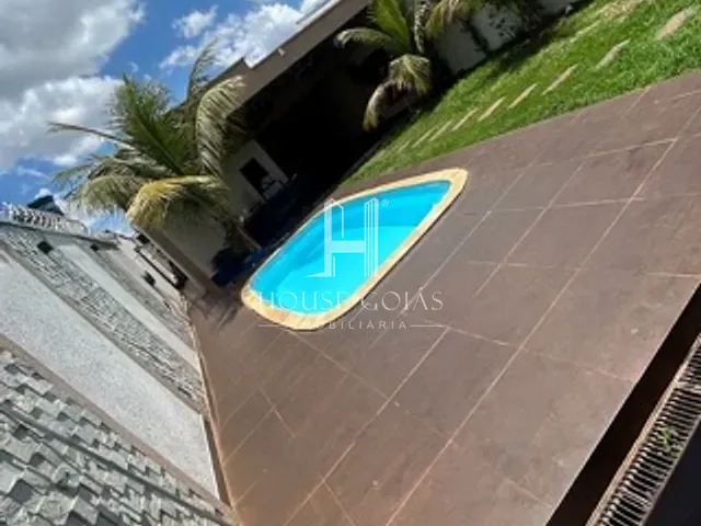 Casa com 400m² 3 quartos e 3 banheiros, à venda, no bairro Parque Oeste Industrial em Goiânia