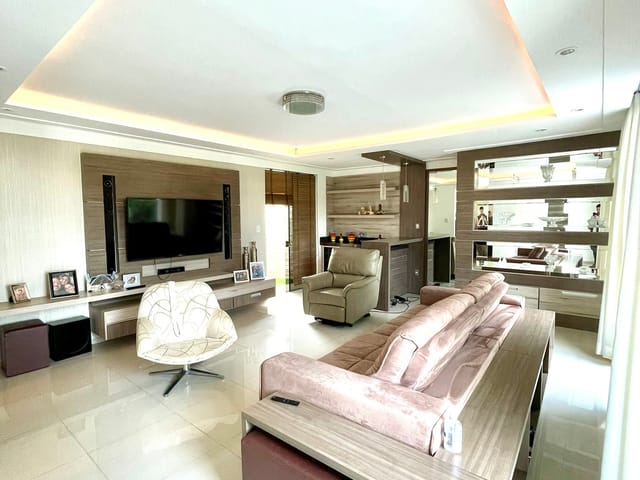 Casa com 265m² 4 quartos e 3 banheiros, à venda, no bairro Estrela em Ponta Grossa