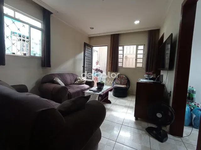 Casa com 540m² 3 quartos e 2 banheiros, à venda, no bairro Venda Nova em Belo Horizonte