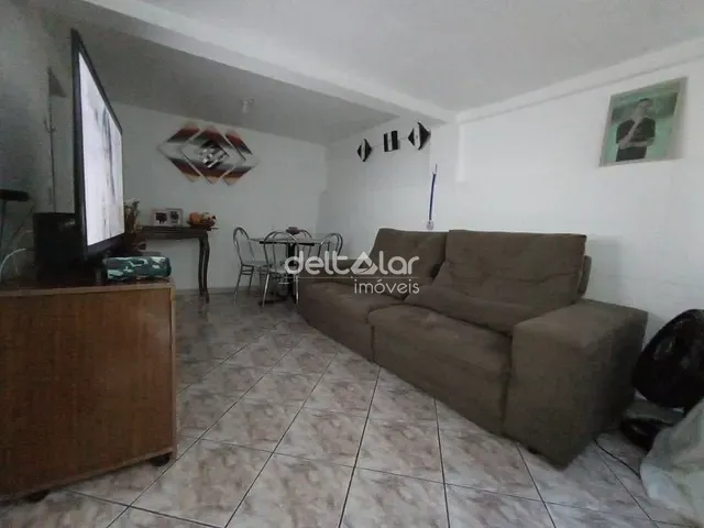 Casa com 540m² 3 quartos e 2 banheiros, à venda, no bairro Venda Nova em Belo Horizonte