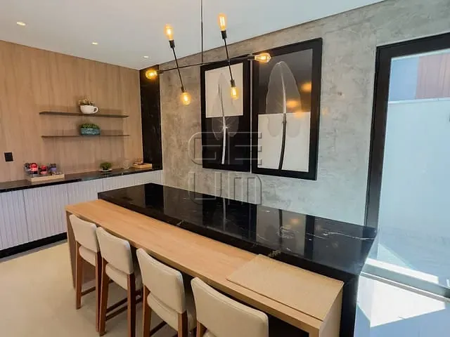 Casa com 592m² 4 quartos e 6 banheiros, à venda, no bairro Esperança em Londrina