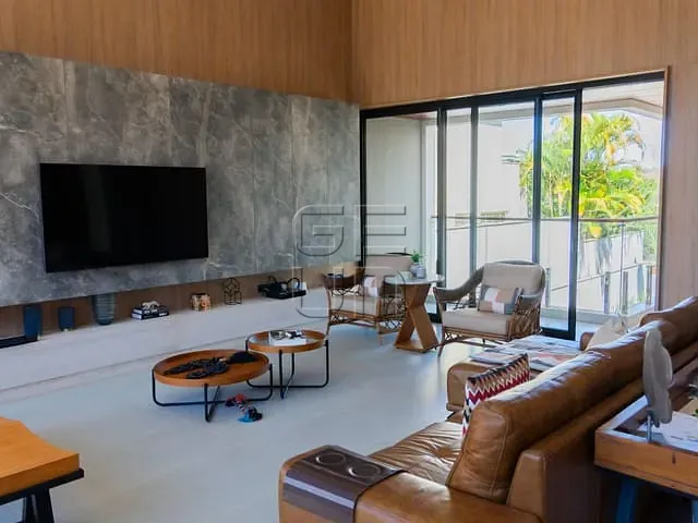 Casa com 592m² 4 quartos e 6 banheiros, à venda, no bairro Esperança em Londrina