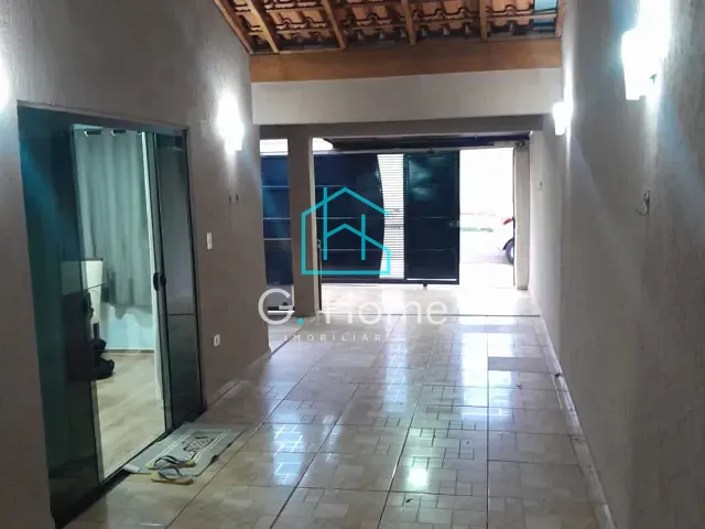 Casa com 230m² 3 quartos e 2 banheiros, à venda, no bairro Newton Guimarães em Londrina