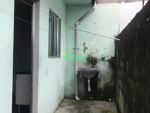 Casa com 130m² 2 quartos e 1 banheiro, à venda, no bairro Jardim Caiubi em Itaquaquecetuba