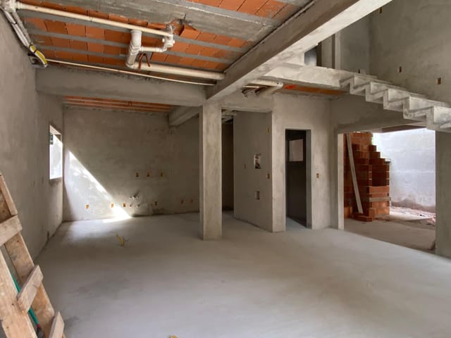 Casa 4 quartos e 5 banheiros, à venda, no bairro Santa Felicidade em Curitiba
