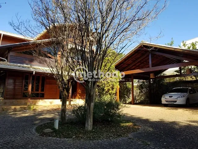Casa com 294m² 5 quartos e 4 banheiros, à venda, no bairro Parque Xangrilá em Campinas