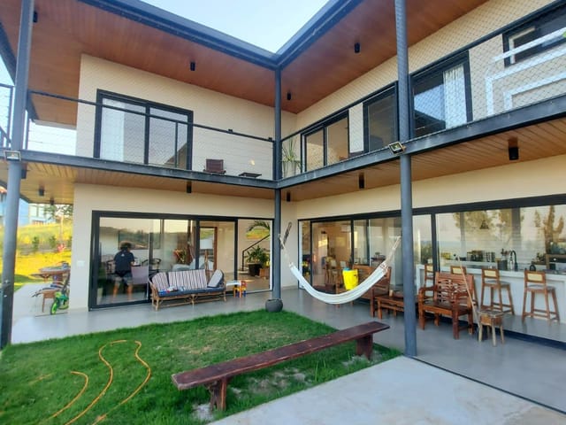 Casa 5 quartos e 5 banheiros, à venda, no bairro Mar do Norte em Rio das Ostras
