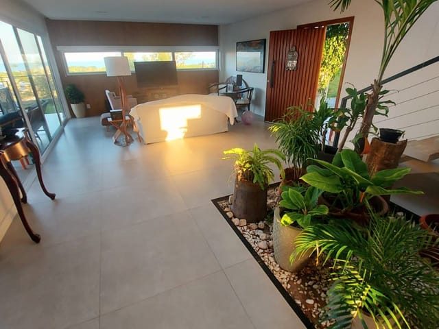 Casa 5 quartos e 5 banheiros, à venda, no bairro Mar do Norte em Rio das Ostras