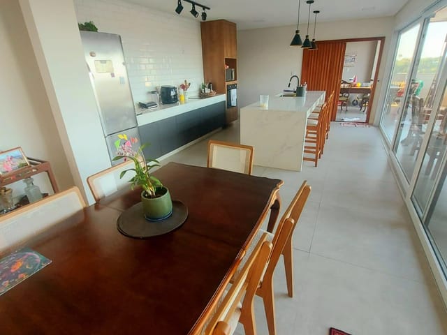 Casa 5 quartos e 5 banheiros, à venda, no bairro Mar do Norte em Rio das Ostras