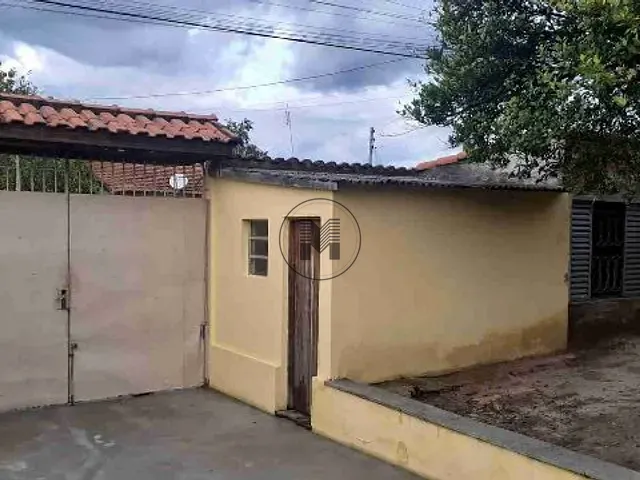 Casa com 225m² 2 quartos e 1 banheiro, à venda, no bairro Engenheiro Neiva em Guaratinguetá