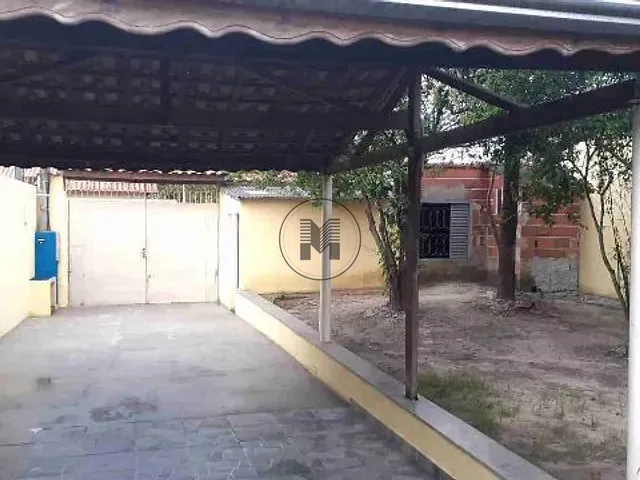 Casa com 225m² 2 quartos e 1 banheiro, à venda, no bairro Engenheiro Neiva em Guaratinguetá