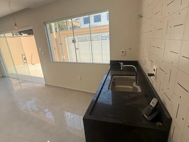 Casa com 100m² 3 quartos e 2 banheiros, à venda, no bairro Aroeira em Macaé
