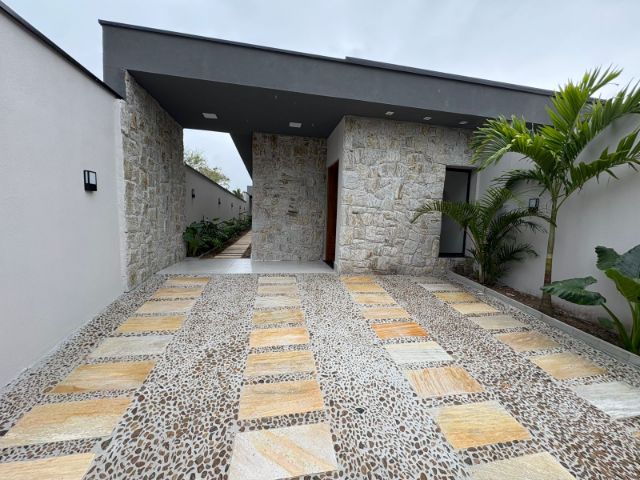 Casa 3 quartos e 2 banheiros, à venda, no bairro São Lourenço em Bertioga