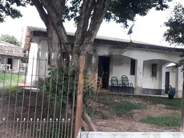 Casa com 871m² 2 quartos e 1 banheiro, à venda, no bairro Centro em Holambra