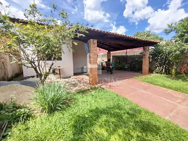 Casa com 300m² 3 quartos e 3 banheiros, à venda, no bairro Ilda em Aparecida de Goiânia