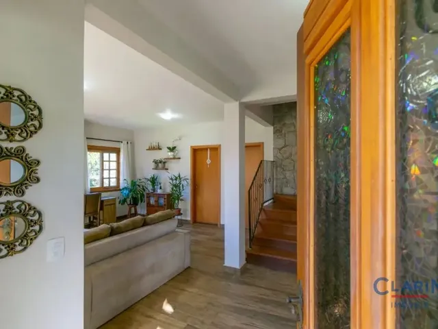 Casa 4 quartos e 2 banheiros, à venda, no bairro OURO VERDE em Campo Largo