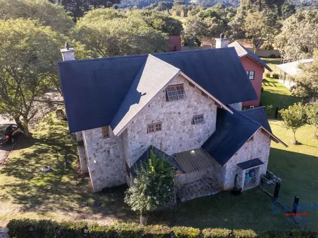 Casa 4 quartos e 2 banheiros, à venda, no bairro OURO VERDE em Campo Largo
