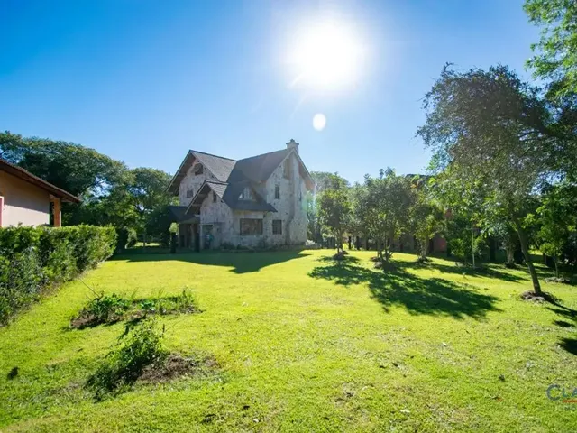 Casa 4 quartos e 3 banheiros, à venda, no bairro OURO VERDE em Campo Largo