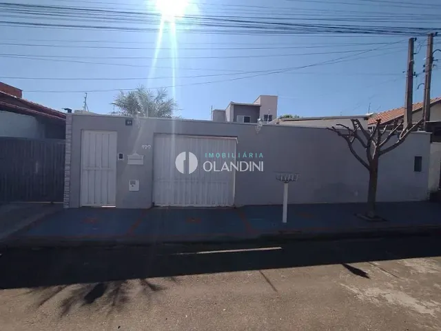 Casa com 300m² 3 quartos e 2 banheiros, à venda, no bairro Itamaraty em Artur Nogueira