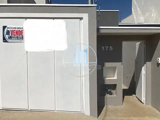 Casa com 200m² 2 quartos e 1 banheiro, à venda, no bairro Parque Real em Pouso Alegre