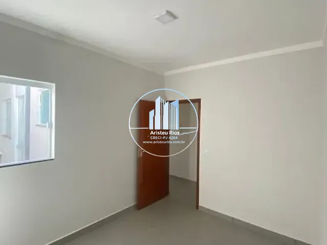 Casa com 200m² 2 quartos e 1 banheiro, à venda, no bairro Parque Real em Pouso Alegre