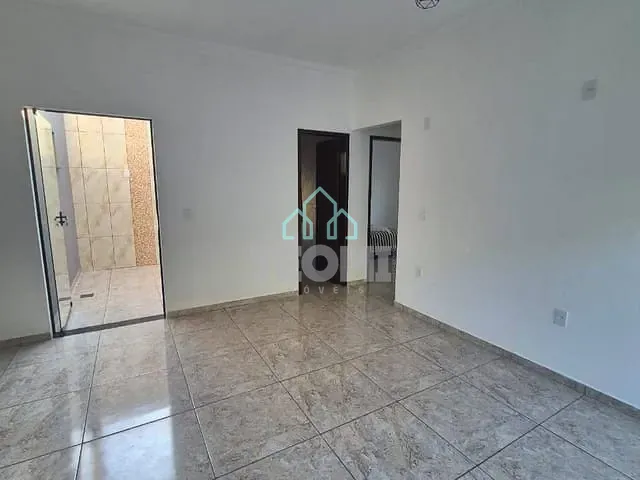 Casa com 250m² 3 quartos e 1 banheiro, à venda, no bairro Residencial Antares em Taubaté