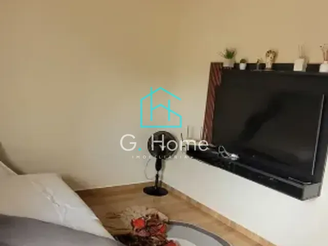 Casa com 200m² 2 quartos e 1 banheiro, à venda, no bairro Residencial Abussafe em Londrina