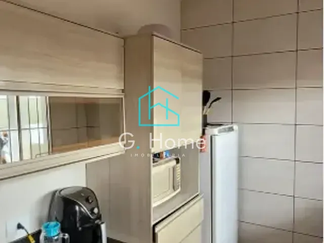 Casa com 200m² 2 quartos e 1 banheiro, à venda, no bairro Residencial Abussafe em Londrina