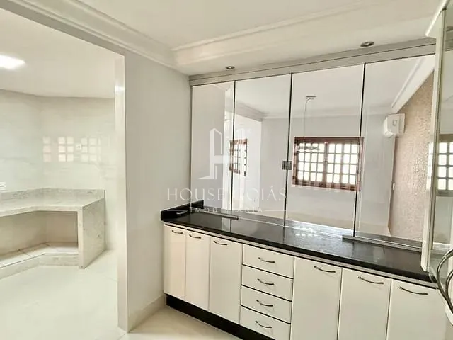 Casa com 310m² 3 quartos e 3 banheiros, à venda, no bairro Alto da Glória em Goiânia