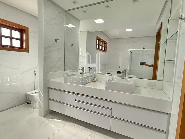 Casa com 310m² 3 quartos e 3 banheiros, à venda, no bairro Alto da Glória em Goiânia