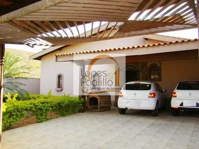 Casa com 649m² 3 quartos e 3 banheiros, à venda, no bairro Morumbi em Atibaia