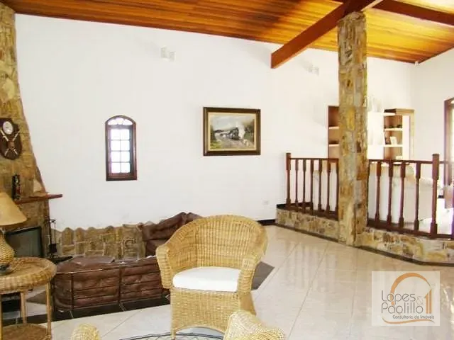 Casa com 649m² 3 quartos e 3 banheiros, à venda, no bairro Morumbi em Atibaia