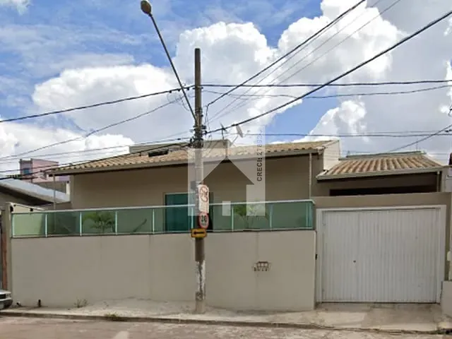 Casa com 350m² 4 quartos e 1 banheiro, à venda, no bairro Santo Antônio em Jundiaí