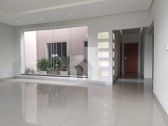 Casa com 350m² 4 quartos e 1 banheiro, à venda, no bairro Santo Antônio em Jundiaí