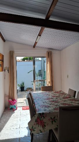 Casa com 264m² 2 quartos e 2 banheiros, à venda, no bairro Residencial Mantiqueira em Pindamonhangaba