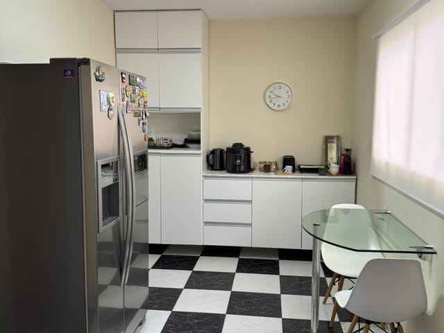 Casa 3 quartos e 3 banheiros, para alugar, no bairro Glória em Macaé
