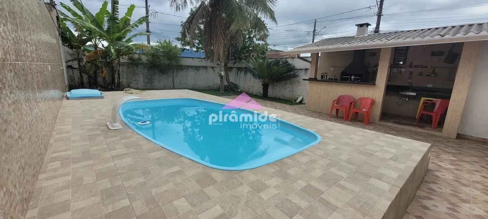 Casa, 3 quartos, 250 m² - Foto 2