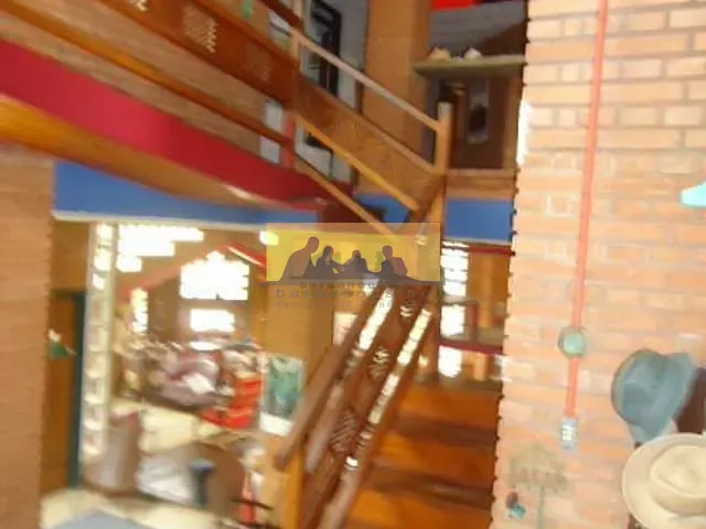 Casa com 1180m² 6 quartos e 6 banheiros, à venda, no bairro Vila Hollândia em Campinas