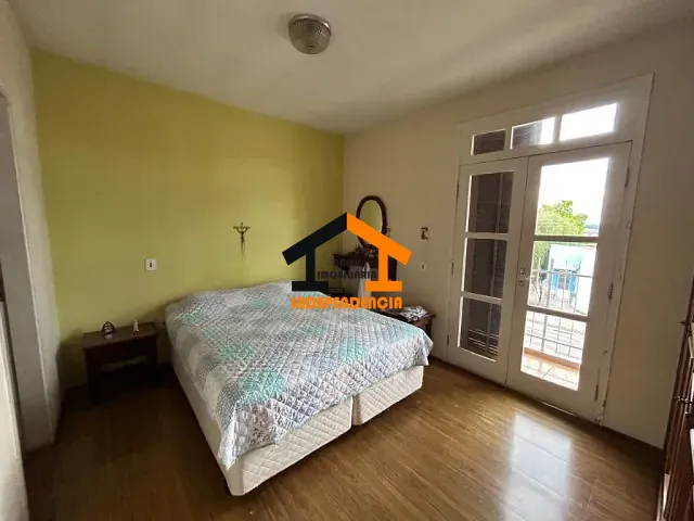 Casa com 300m² 3 quartos e 3 banheiros, à venda ou para alugar, no bairro Jardim Ipê em Itatiba