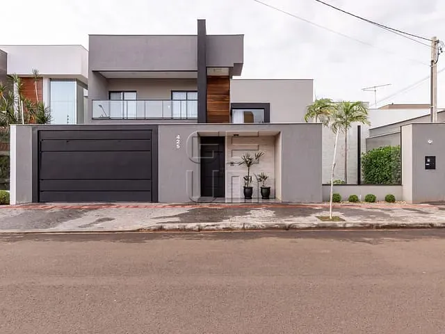 Casa com 500m² 3 quartos e 5 banheiros, à venda, no bairro Mediterrâneo em Londrina