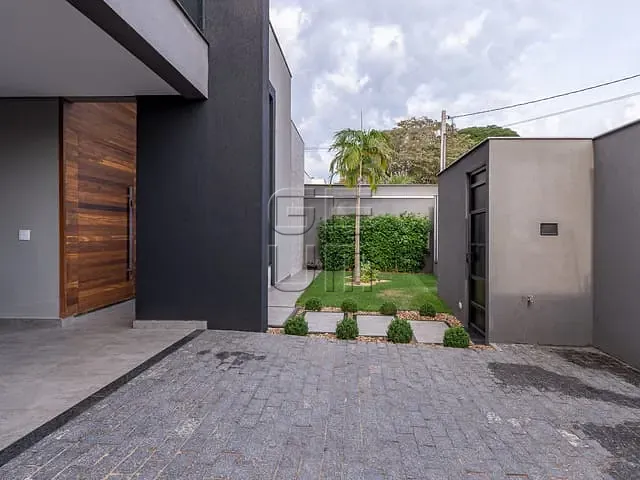 Casa com 500m² 3 quartos e 5 banheiros, à venda, no bairro Mediterrâneo em Londrina