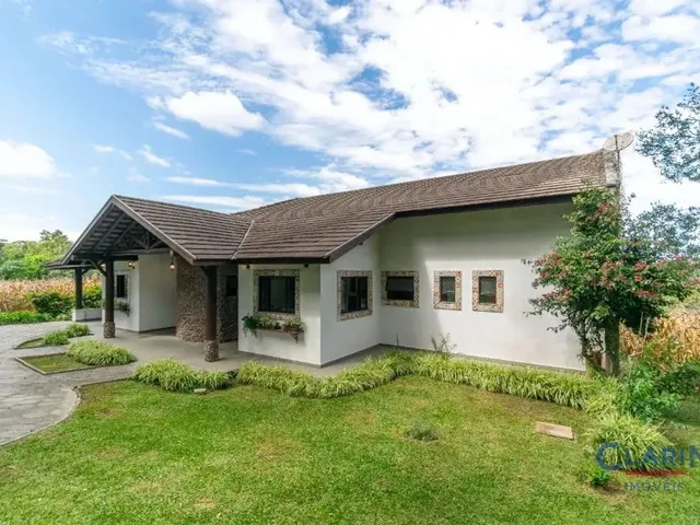 Casa 4 quartos e 3 banheiros, à venda, no bairro RONDINHA em Campo Largo