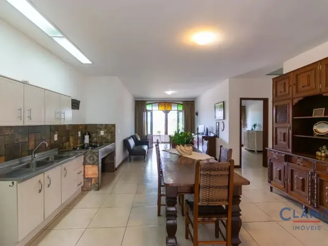 Casa 4 quartos e 3 banheiros, à venda, no bairro RONDINHA em Campo Largo