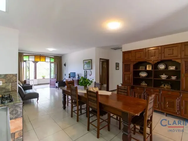 Casa 4 quartos e 3 banheiros, à venda, no bairro RONDINHA em Campo Largo