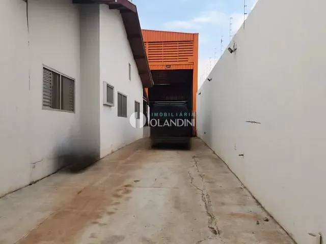 Casa com 460m² 3 quartos e 1 banheiro, à venda, no bairro Jardim Rezek IV em Artur Nogueira