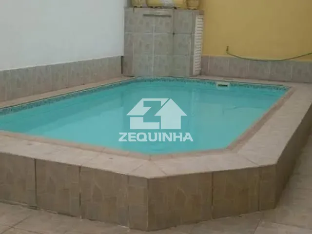Casa com 250m² 4 quartos e 3 banheiros, à venda, no bairro Jardim Imperador em Praia Grande