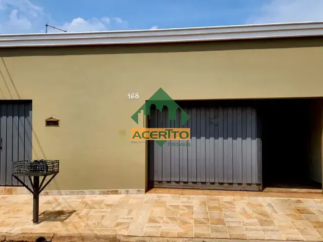 Casa com 179m² 2 quartos e 3 banheiros, à venda, no bairro Conjunto Habitacional Vicente Luiz Grosso em Araçatuba